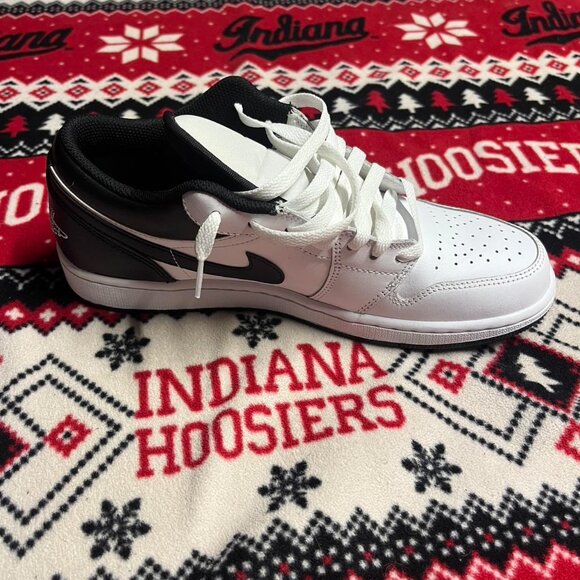 Jordan 1 Low - Picture 6 of 7